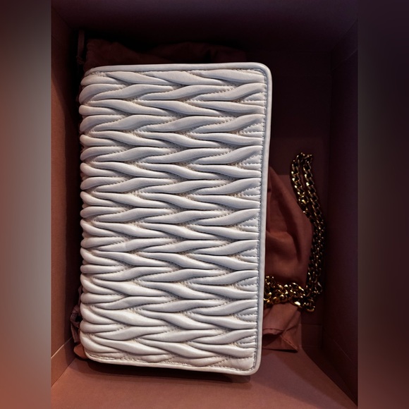 Matelasse Delice Miu Logo Bag White - Picture 2 of 11